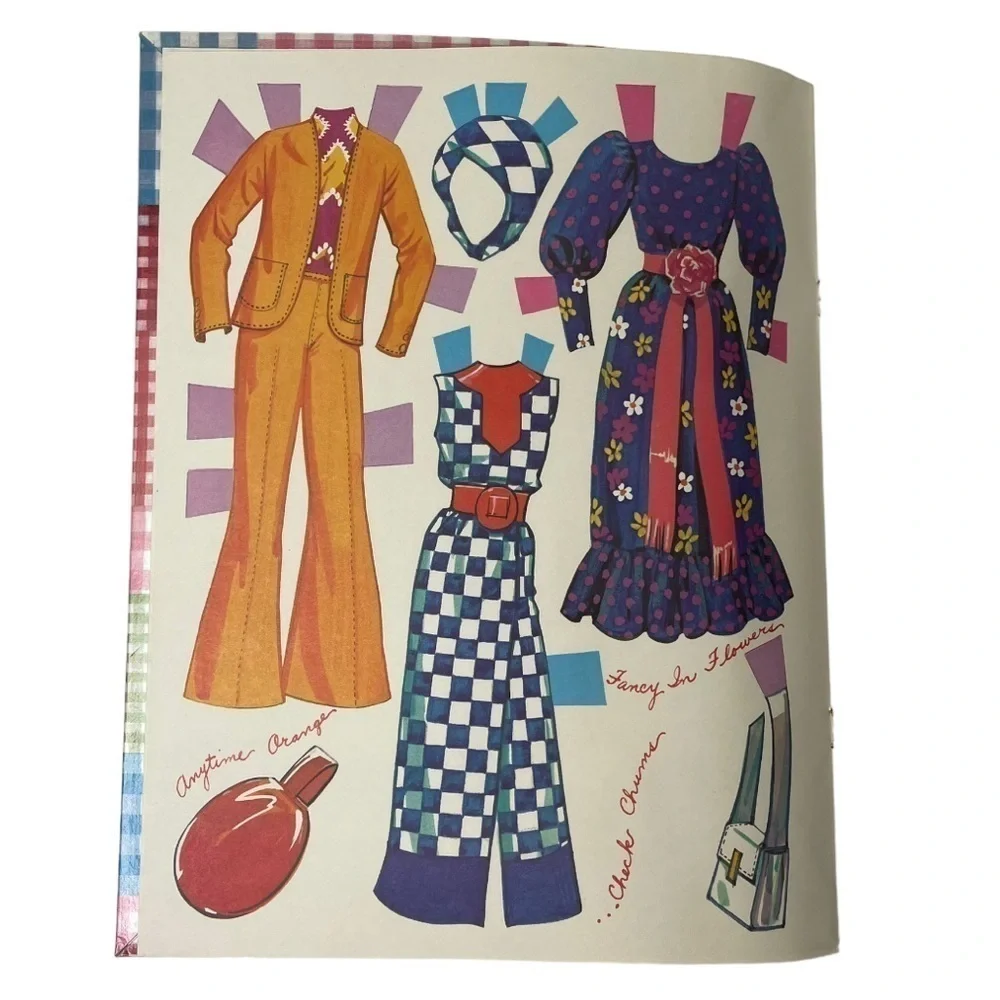 NWT Vintage 1973 Mattel Barbie’s Boutique Paper Doll Book